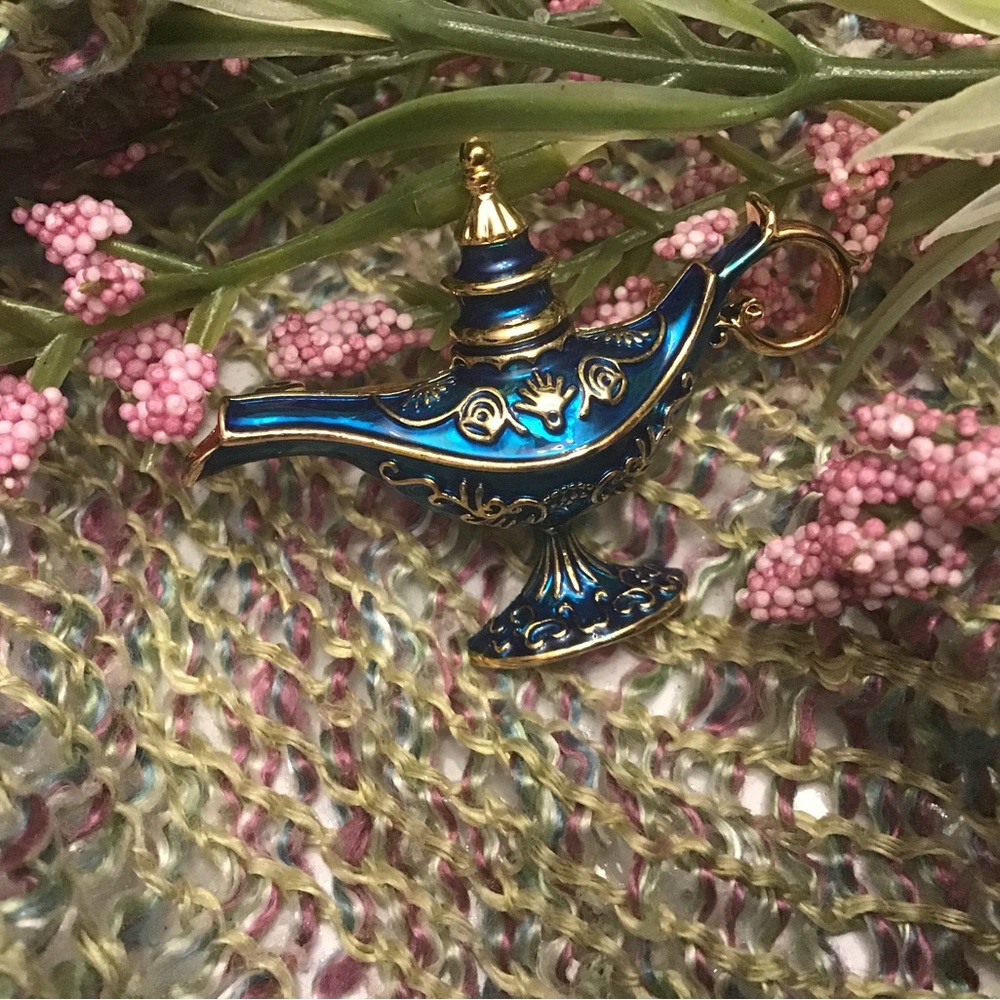 #137 Magic Lamp Brooch